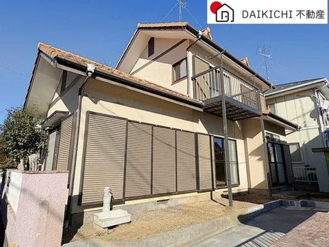 A location with a rich surrounding environment♪ Parks nearby for easy walks and play!