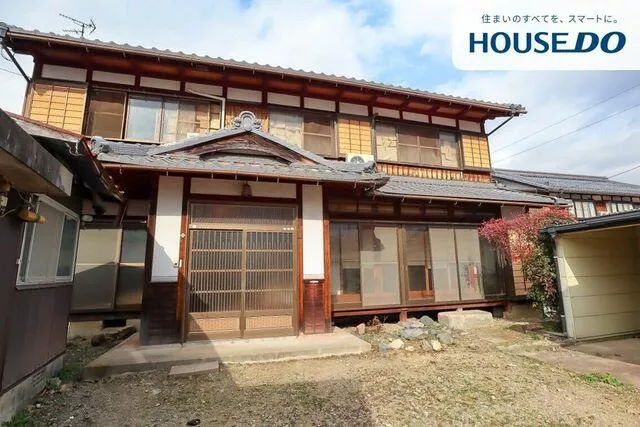Higashiomi City, Ichibechō (Ichibe Station) 2-story building 11DK