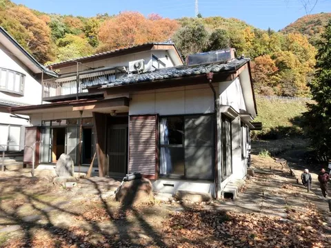 Tsuruse, Yamato Town (Kai Yamato Station) 3,000,000 yen