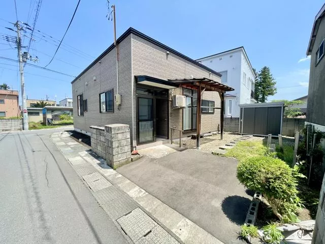 Hirosaki City, Oaza Nishimomori 2-chome (Kōkōge Station) Single-story building 3DK