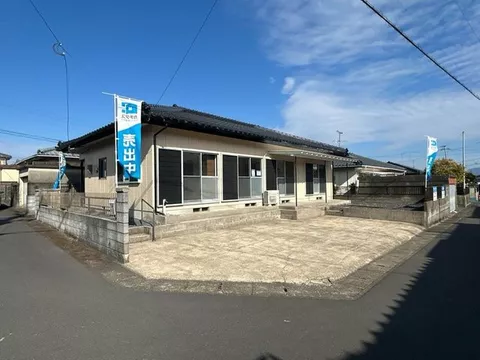 [Open House Held] [Renovation Completed] Approximately 21 tatami mat LDK. 3LDK. Parking for 3 standard cars.