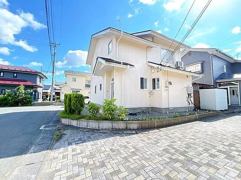 16-minute walk from Mizusawa Station on the JR Tohoku Main Line, Mizusawa Mashiro, Kitakami City, Iwate Prefecture