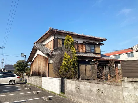 2F 6DK in Sakuragi-cho, Niihama-shi, Tokyo

5,800,000 yen