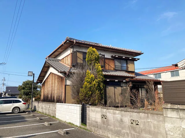 2F 6DK in Sakuragi-cho, Niihama-shi, Tokyo

5,800,000 yen