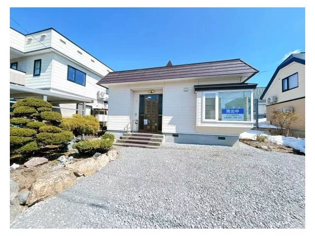 [Open House Held] [Current sale until February 23] Single-story house. Front road width about 11 m. Garden space