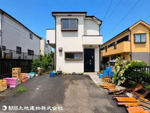 Building coverage ratio / Floor area ratio: 50% / 80%