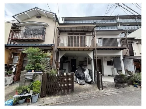 ■Within a 10-minute walk from Hankyu Kyoto Line "Nishikyogoku" Station■Can be considered as an investment property