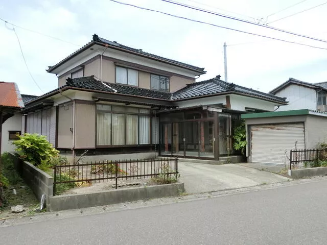 2-story building with 7DK in Yoyama, Shonai Town, Higashitagawa District
