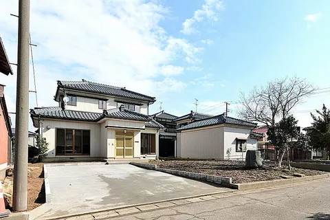 Used single-family home Nishikambara Ward, Isui