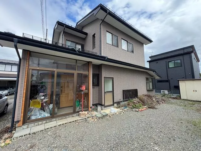 Kitakami City, Kurosawajiri 1-chome (Kitakami Station), two-story building, 6DK