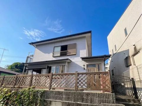 Approximately 54 tsubo of land with a 5DK and a garden! A quiet residential area full of sunlight and livability.