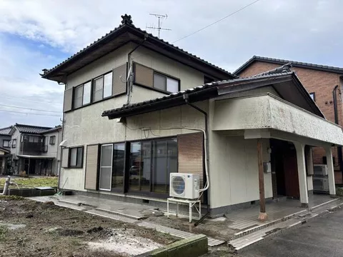 Kurobe City, Ikijigamiku (Ikiji Station) 2-story building 5K