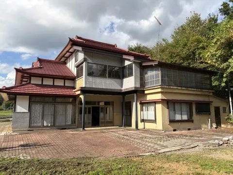 Iwate County, Iwate Town, Oaza Hakida 2nd District, (Iwate Numakunai Station), 2-story, 7K