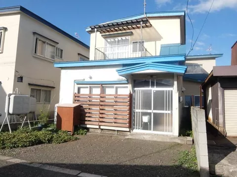 ● Conveniently located about 1 minute on foot to the convenience store! ● The post office is also nearby!