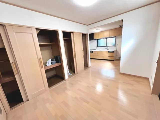 ＜Choose an e-GIFT worth 10,000 yen＞ Gift for first-time visitors & survey respondents!