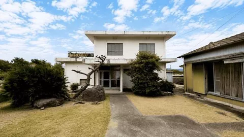Naruto City, Oasa Town, Hina, Rokutanda (Awakawabata Station) 2-story building 6LDK
