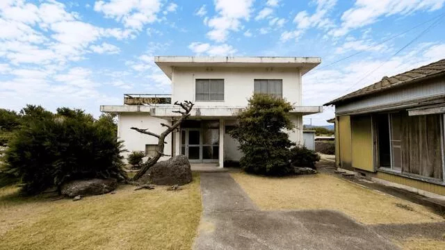 Naruto City, Oasa Town, Hina, Rokutanda (Awakawabata Station) 2-story building 6LDK