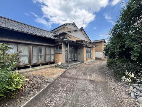 Niigata City, Kita Ward, Takamori Shinden (Hayatsugi Station) 2-story building 6DK