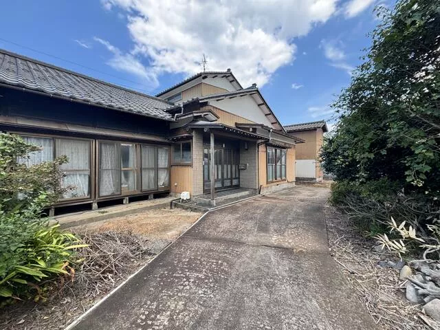 Niigata City, Kita Ward, Takamori Shinden (Hayatsugi Station) 2-story building 6DK
