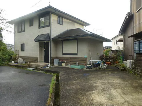 Used single-family home, Omi Railway Omi Main Line Hino Station, 10 minutes by bus, get off at Sunrise Kita, 4 minutes on foot