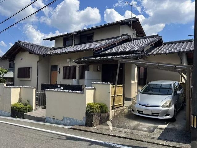 A detached house with a Japanese aesthetic. A livable layout with 3 rooms on the first floor!