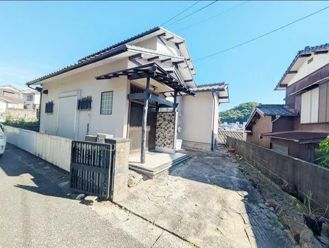 Kumagai 2-chome, Kokurakita-ku, Kitakyushu City (Jono Station) 2-story building 4DK