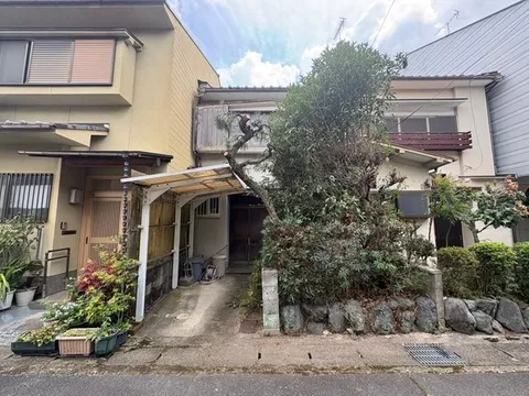 Saga Shakadō Daimoncho (Torokko Saga Station) 5.8 million yen