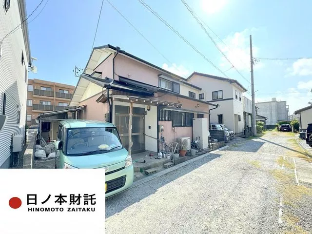 Equipped with a solar power generation system to save on electricity costs♪