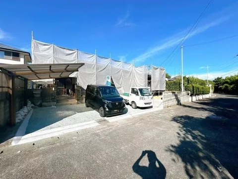 [Open house held] Interior and exterior renovation planned / single-story / water facilities replacement / parking for 3 cars available