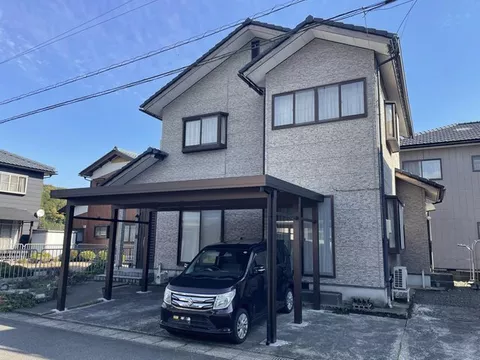 Uenoda Town, Sabae City! A tranquil atmosphere of a used house next to a park♪