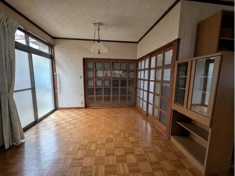 / 2WAY access available / Convenient location for car travel