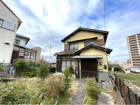 9.5 million yen, Kyoei-dori 2 (in front of Seto City Hall Station)