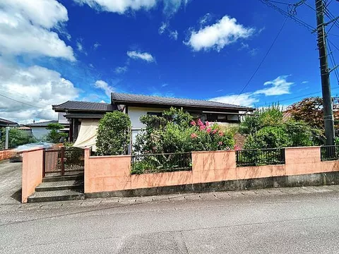 Used single-family home in Minami-ga-oka 2-chome, Kadogawa Town, Higashi-usuki District