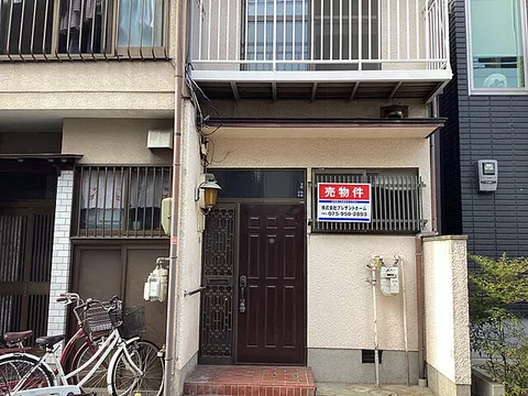 Used terrace house, 3 minutes on foot from Hanazono Station on the JR San'in Main Line