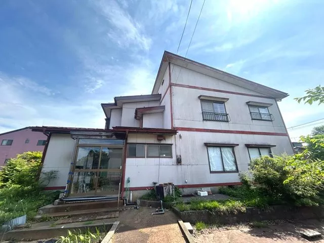 Within walking distance to Honmachi shopping street♪ Sunroom♪