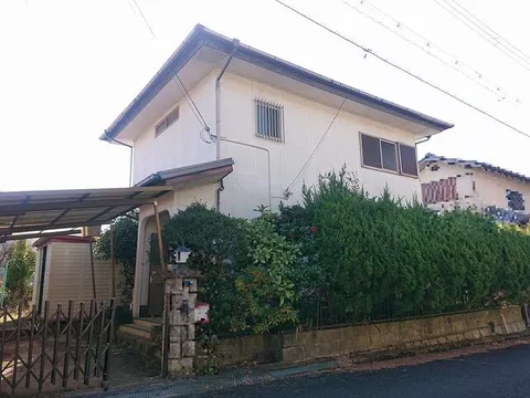 3-chome, Haibara-Temmadai Higashi, Uda-shi, Haibara (Haibara Sta.) 2F 5DK

3,800,000 yen