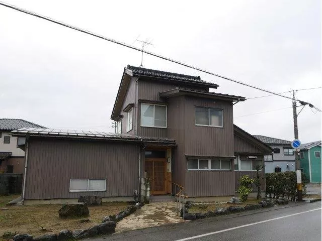 Mizuhashi Hatake etc. 6 million yen