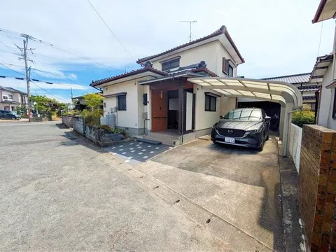 Affordable used house! Viewing reservations now being accepted. Carport, terrace with roof. - Image 2