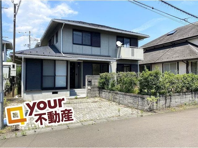 "In a quiet town, a quality time♪ A gentle life that suits earth colors."