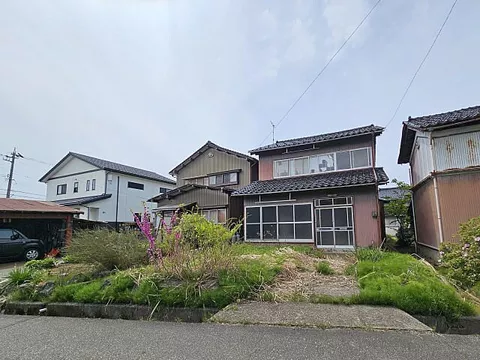 Used single-family home, JR Jōhanshin Line, Shin-Takaoka Station, 27 minutes on foot