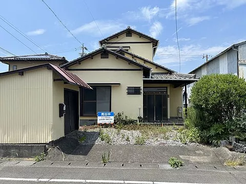 Used single-family home in Ogawa Shinmachi 4-chome, Yaizu City