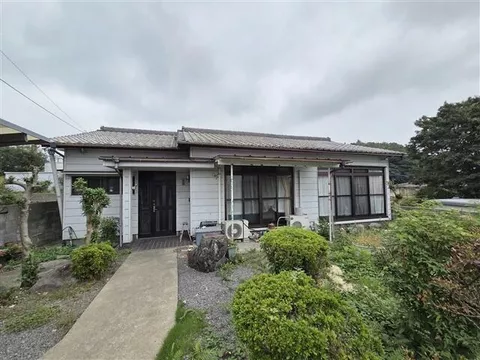 Beppu City, Oaza Tsurumi (Beppu University Station), single-story building, 4K