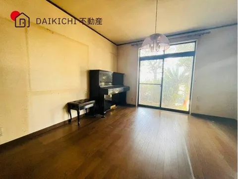 Southeast facing with two sides of sunlight, good sunlight and ventilation ♪ All rooms have storage for a tidy living environment! - Image 3