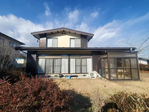 Price revised on 12/25, popular area with a well-developed living environment, parking for 3 or more cars, good sunlight