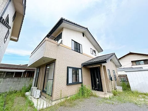 Used single-family home in Hirose Town, Kiryu City