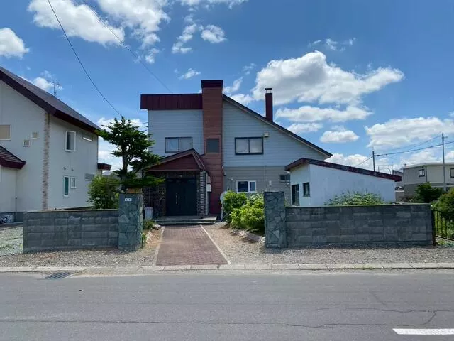 Shibetsu City, Higashi Nijo 13-chome (Shibetsu Station) 2-story building 5LDK