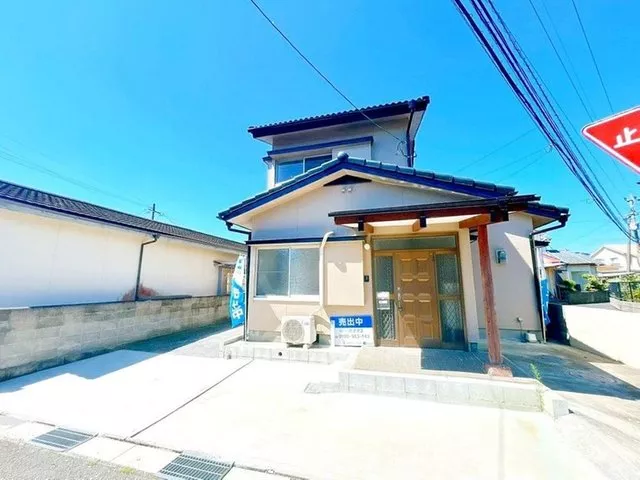 [Open House] [Interior and exterior renovated] [Move-in possible within the year] Quiet area with little traffic