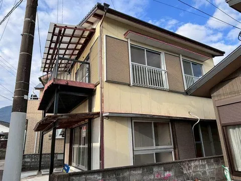 Shimabara City, Shinyama 1-chome (Shimabara Funatsu Station) 2-story building 5K