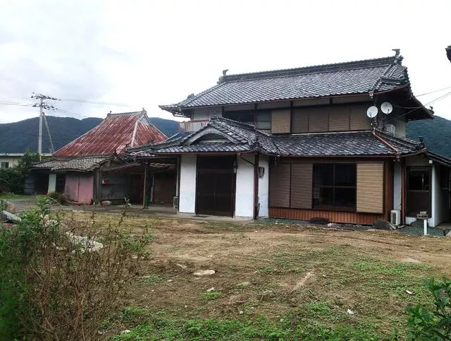 Kamojima, Higashi-Miyoshi Town, Miyoshi County, 2-story, 11SLDK