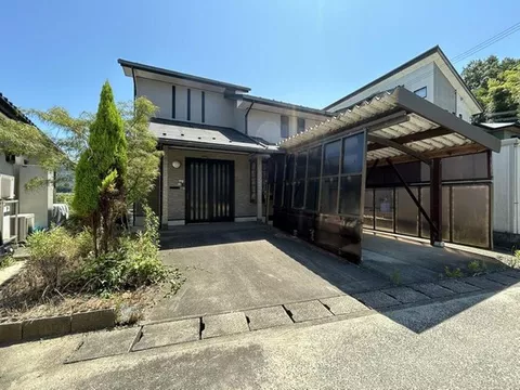 【Open house held】Current sale until August 9 / Parking for 2 cars available / 19 minutes on foot from Kurita Elementary School - Image 2